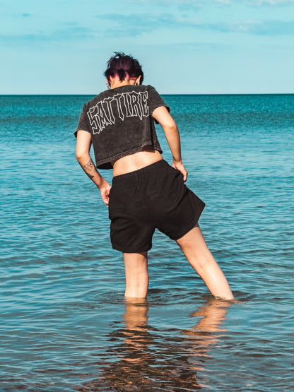 COLLEGE CROPPED TEE