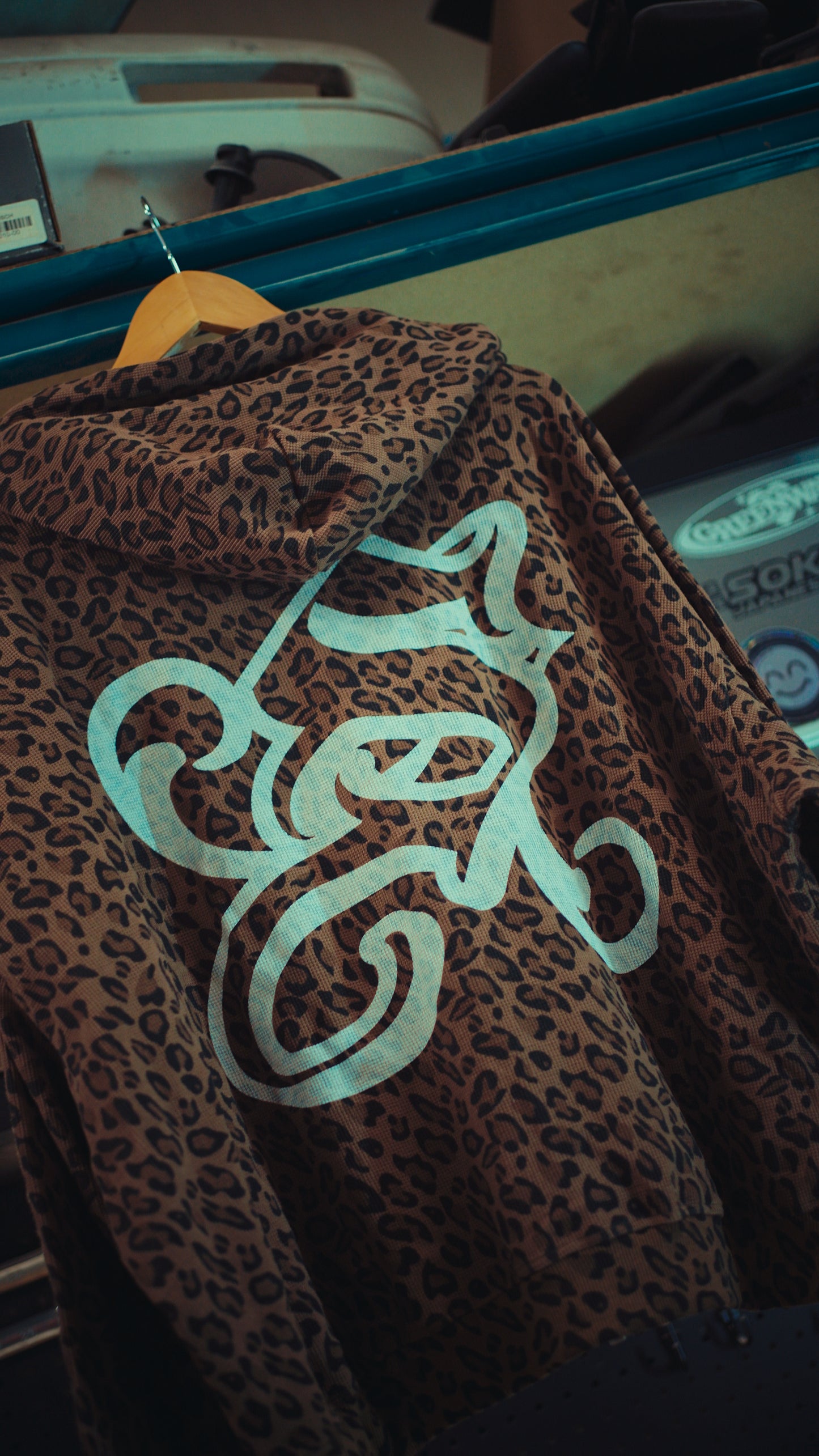 LEOPARD ZIP-UP